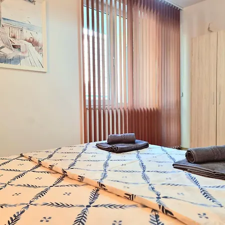 Sweet Kish One Bedroom In Zornitca Apartamento *