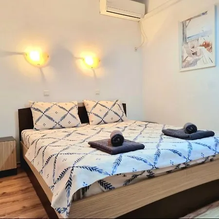 Sweet Kish One Bedroom In Zornitca Apartamento